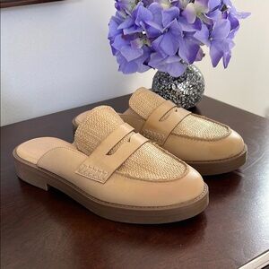 Elegant Tan Loafers mules